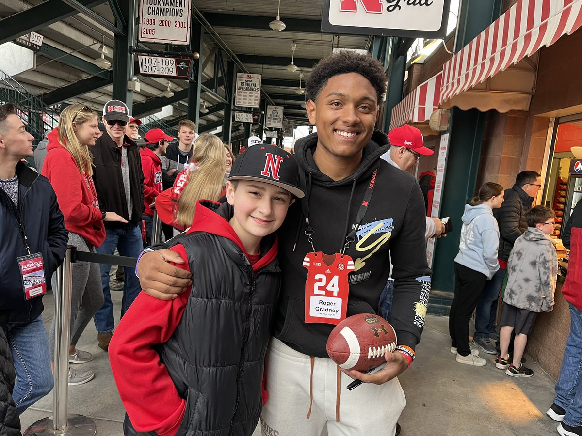bpwingman's tweet photo. Thanks for making it a special night for my son Palmer #GBR @RaiolaDylan @_Ryanwingo1 @rogergradney15 https://t.co/Jyf4kb2bEr