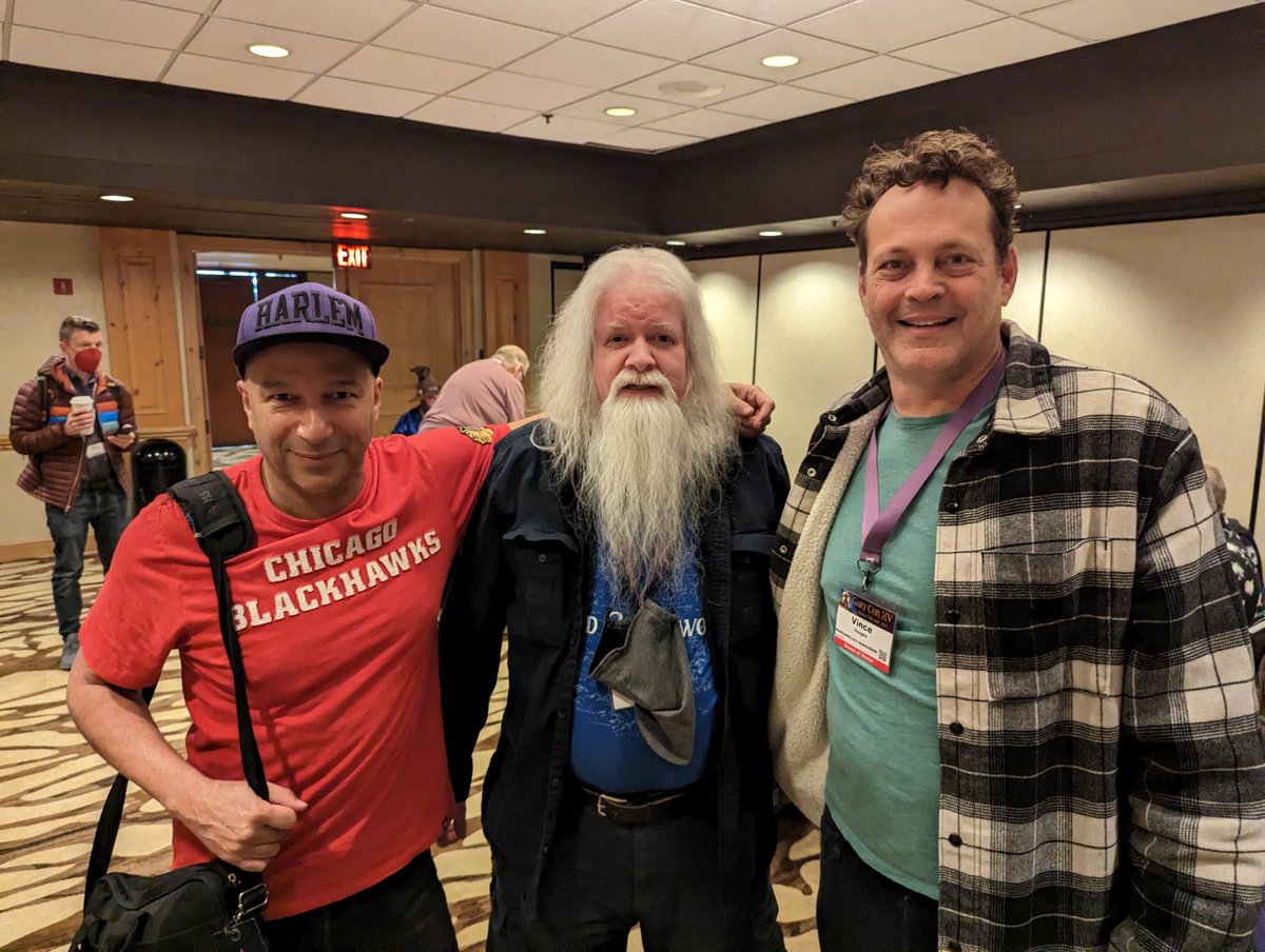 TheEdVerse's tweet photo. What a lovely opportunity it was to run a game with these fine folks which included the wonderful @tmorello and Vince Vaughn, both of whom were world-class roleplayers! https://t.co/qqVWAp51I0