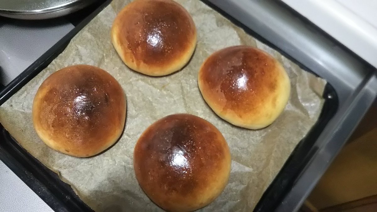 バンズ焼けたー
良い焼き色 