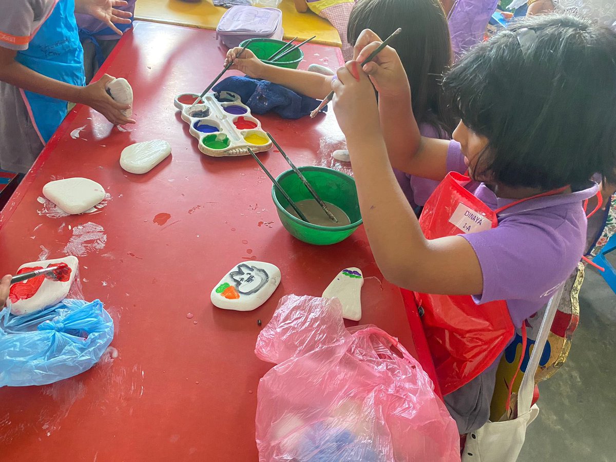 Creative hands in Year 1 at work! 
#WeLoveArt
<a href="/jsyear1/">BSC_JSYear1</a> <a href="/BSColomboLK/">British Sch Colombo</a> <a href="/BSC_JSHead/">BSC Junior Head</a> <a href="/BSC_Principal/">BSC Principal</a>