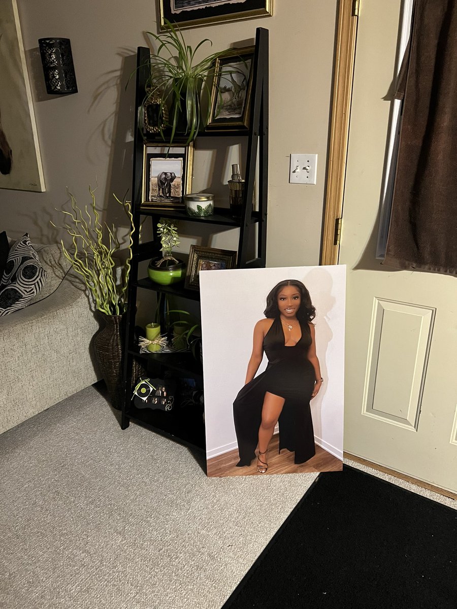 inkspotsprint's tweet photo. 24x36 Foam Board. Call for your next project by calling (708)754-1300 or (708)953-6686. Or visit our website at https://t.co/yZarqdEBp2 https://t.co/5FNvr6akwe