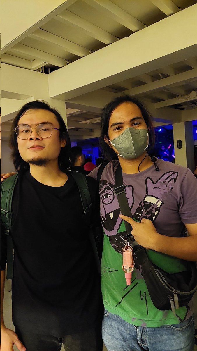 late post. finally ticked off my bucket list to watch gigs with my faves at the balcony music house in poblacion. good beer, good food (esp. nachos) and lastly, good music. nice meeting and seeing you performing live, <a href="/iamJensenGomez/">Jensen Gomez</a> and josh and the rest of <a href="/AutotelicMusic/">Autotelic</a>!