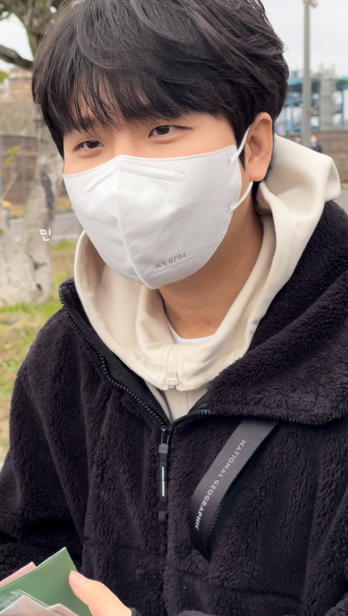 minnn__us's tweet photo. 230325 제주 스프링브리즈 #정승환 출근길 😍😍😍 https://t.co/LbejiQhJpH
