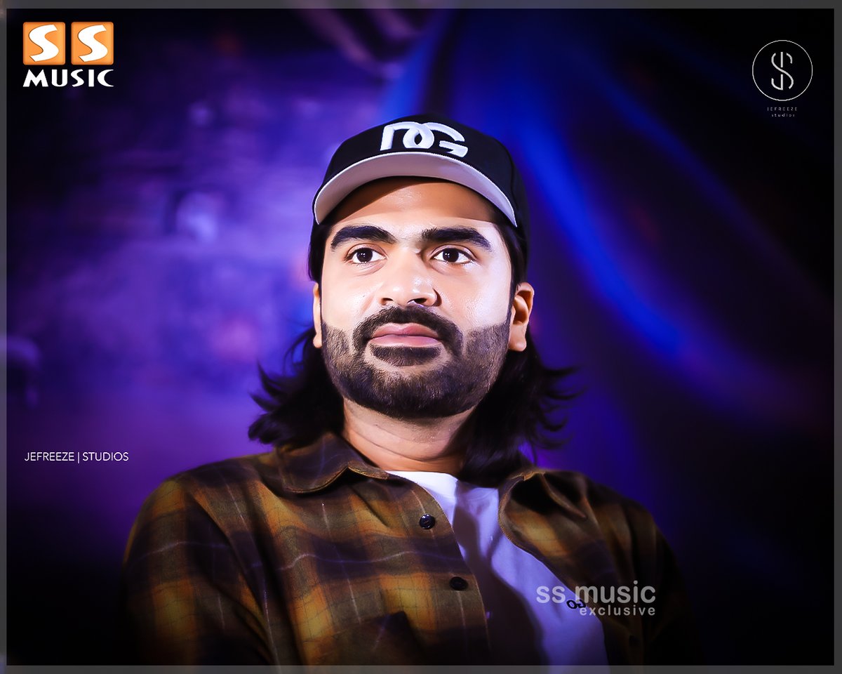 SSMusicTweet's tweet photo. மன்மதனே உன்னை பார்க்கிறேன் மன்மதனே உன்னை ரசிக்கிறேன்,
மன்மதனே உன்னை ருசிக்கிறேன் மன்மதனே உன்னில் வசிக்கிறேன்.! ❤️
@SilambarasanTR_ charming Stills on #PathuThala Press Meet @jefferyjoshua #AGR #simbuspeech #strspeech #pathuthalaaudiolaunch #pathuthala #pathuthalatrailer https://t.co/NAQi1kJivo