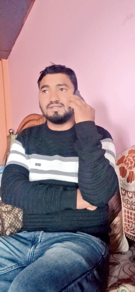 upendranegi13's tweet photo. राजनीति धीरज का खेल है। मौक़े पर सिर झुकानेवाला ही इस मैदान में सिर उठाकर घूमता है https://t.co/uHOvzofRGK