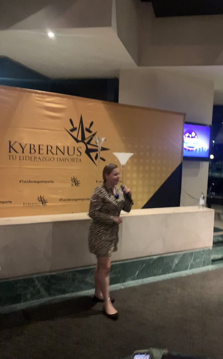 Pos sí me tocó hablar de mis malas experiencias en política y les digo que el peor enemigo en México en política: 

Es ser mujer, y ser joven✌️

<a href="/Kybernus/">Kybernus</a> <a href="/KybernusGto/">Kybernus Guanajuato</a> <a href="/RicardoBSalinas/">Don Ricardo Salinas Pliego</a> <a href="/gruposalinas/">Grupo Salinas</a>