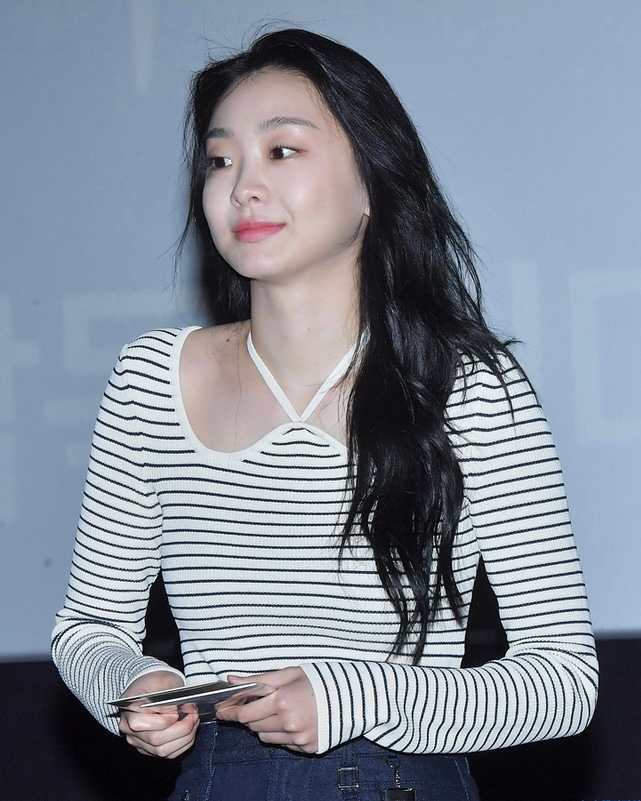 kim dami pics on Twitter "kim dami’s beauty is unreal"