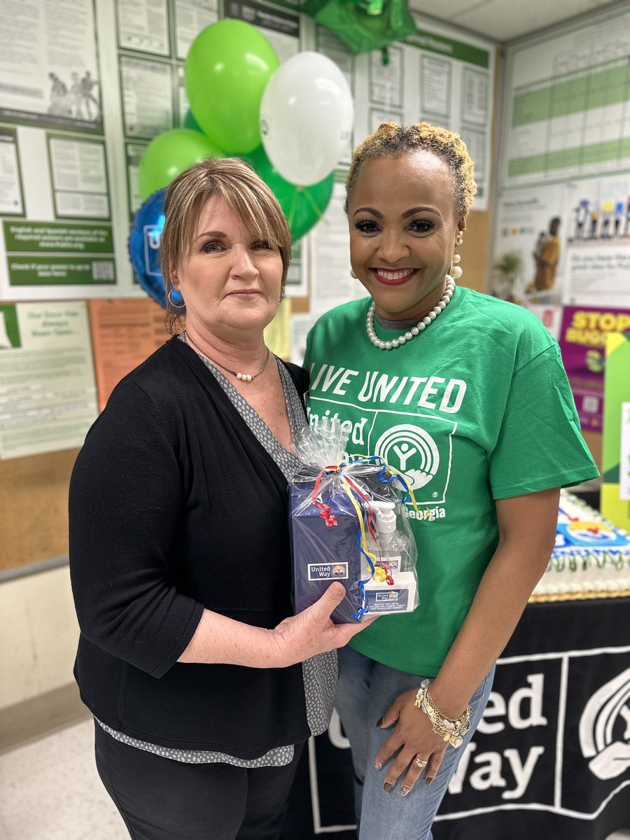 UWay_SouthCenGa's tweet image. 💚 We’re Green with gratitude for our #1 global partner @Publix during #PublixAppreciationWeek! Impactful change in #TiftonGa and supporting a future with MORE opportunities 4 everyone to thrive. #UWlovesPublix 
#BecauseOfYouWeCan #BetterTogether #LiveUnited
#LocalLove #UnitedWay