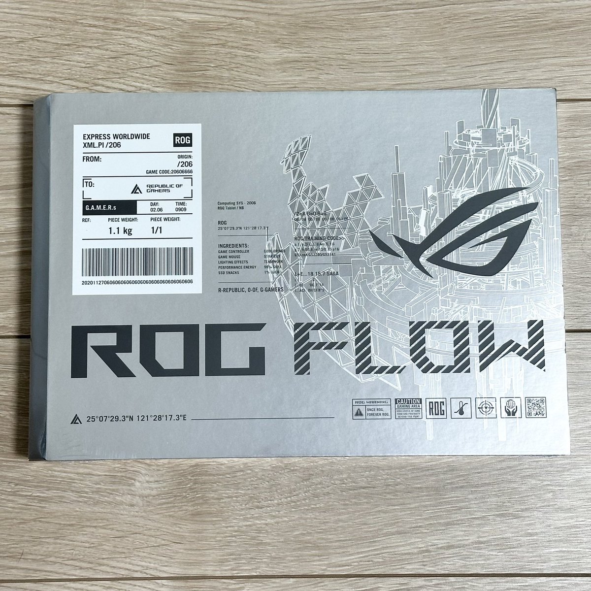 Monagon's tweet image. こ、これは…？

ROG FLOW Z13 が届いたーーー！！
RTX4060モデル！！

ちなみにXG mobile RTX4090は注文済💰

#rogflowz13
#asus
#rtx4060