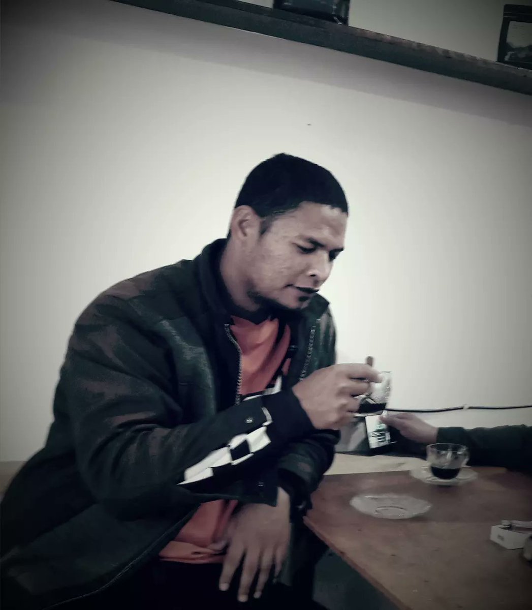 konadicoffee's tweet photo. ARAH BARU GAYO INDONESIA

Kwalitas diri itu sangat diutamakan bagi yg keterbatasan dalam materi karena itulah anda akan dipilih,mental perjuangan anda harus benar-benar berbinar bukan mengemis meminta belas kasihan anda karena nasib yg berbeda.

#DPR #PEMIMPIN #GAYO https://t.co/jFd9gJFYm9