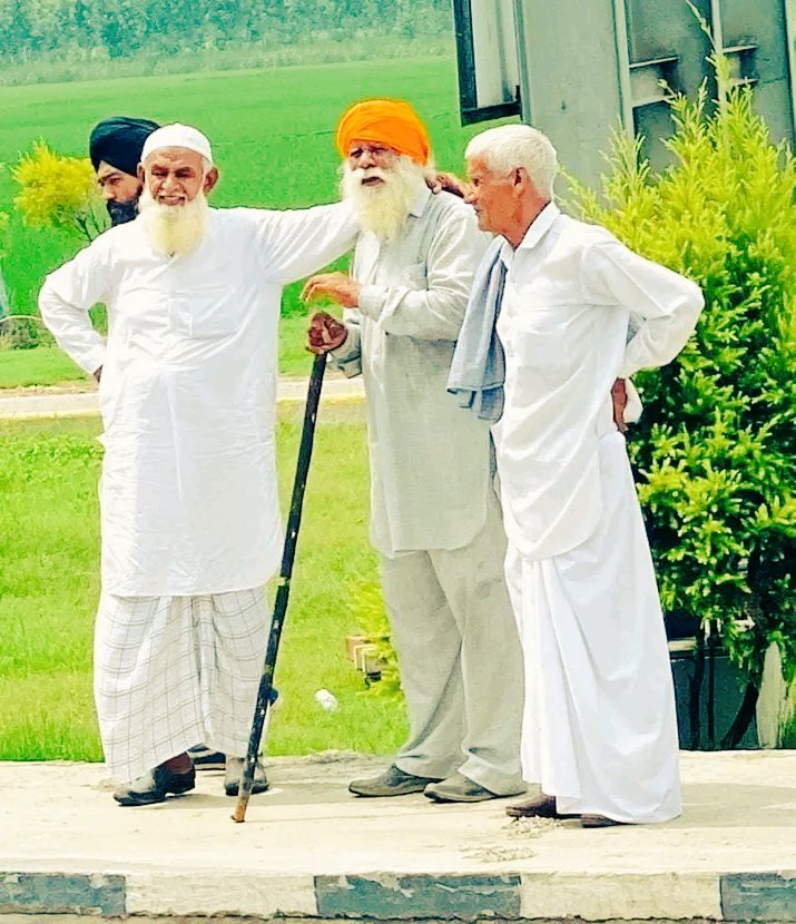 Sadia_403's tweet photo. #AsslamuAlaikum________❤️

माहे रमज़ान का मुबारक महीना चल रहा है
रब से ये भी दुआ करें की या अल्लाह हमारे मुल्क पे भी ख़ास करम फरमाएं और भाईचारा हमेशा कायम रहे___!!

#Ameen https://t.co/IuNkV6HpHI