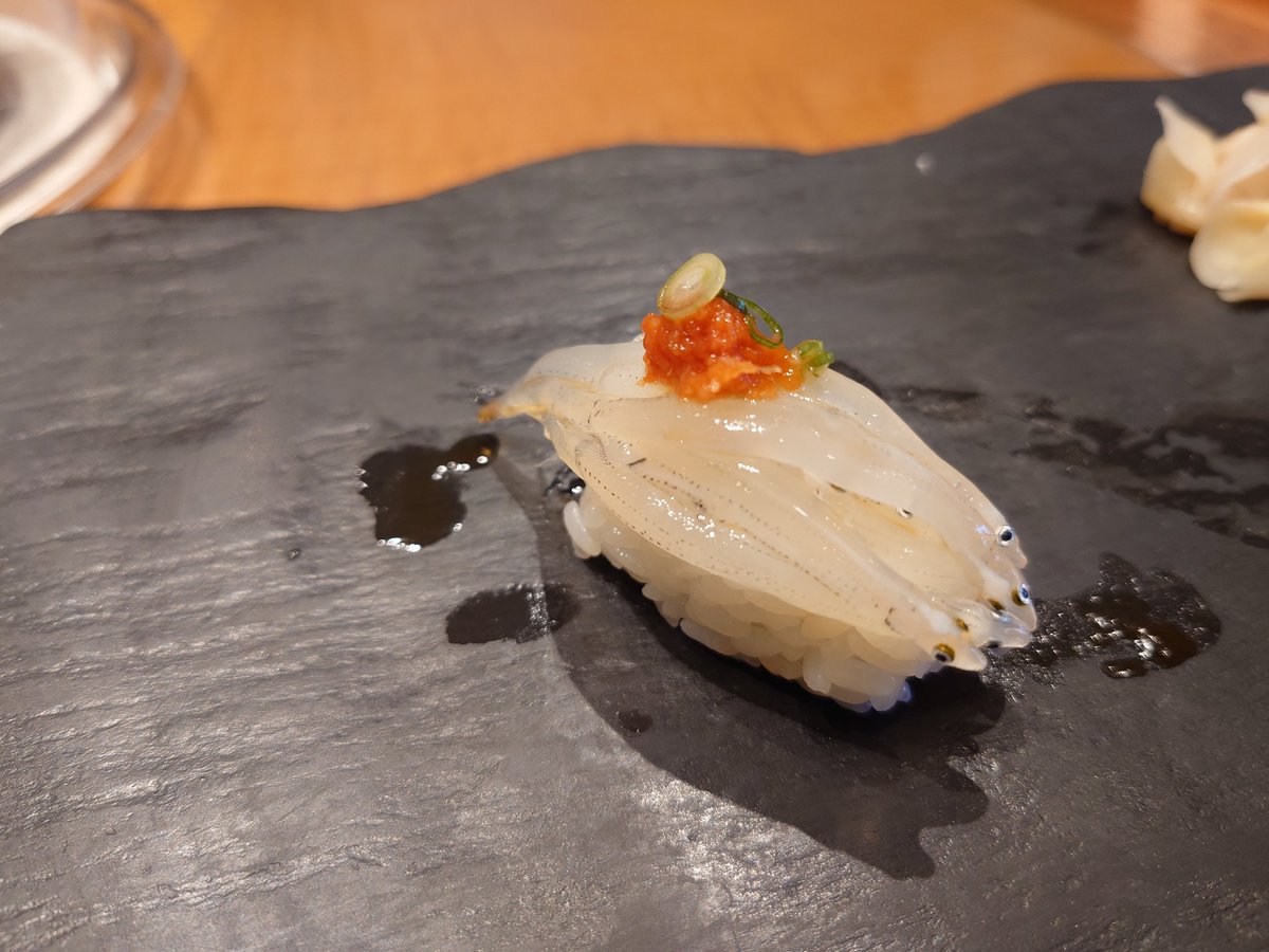 rinko_rin_rin's tweet photo. 七ヶ浜でとれた白魚
ポン酢でいただきます
ほろ苦さは春の味 https://t.co/IO481Zpra7
