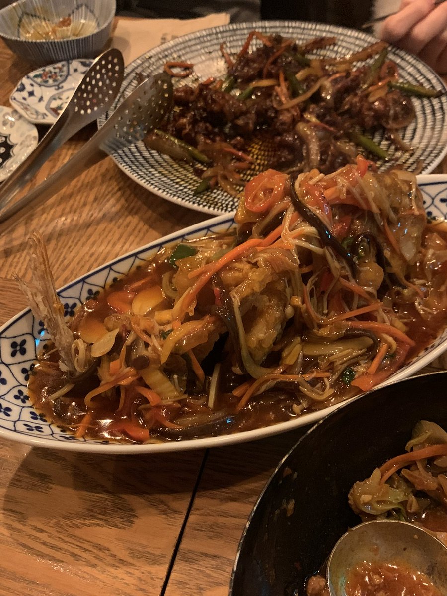 nulltowdz's tweet photo. 어제 정말 멋진 시간을 보냈어효 🧧
저와 친구들은 정말 진심으로 메인메뉴 전부. 그리고 사이드메뉴 전부. 시켜먹었는데 각자 맛이 쪼금씩 다르게 맛있어서 그냥 테이블에서 기영이소리가 끊이질않음 🎶 

#당신을갑으로모십니다
#to_my_best_RENJUN https://t.co/zWJxKWzfVl
