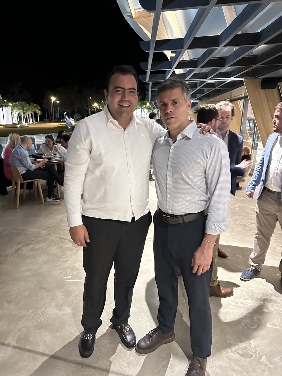 Salude a mi amigo y líder, <a href="/leopoldolopez/">Leopoldo López</a> la libertad se construye y se defiende día con día!