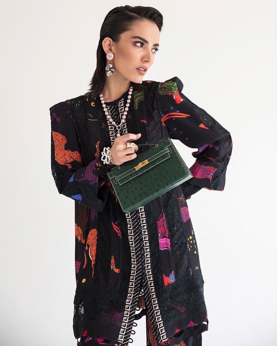 elantweets's tweet photo. Aristically illustrated and pushing the boundaries of fashion with vibrant and classically chic silhouettes, Élan merges drama with refinement in ‘Étincelle’. 

Featuring immaculately printed patterns layered on premium, lush silk canvases this new collection is truly timeless. https://t.co/aZBKN04srQ