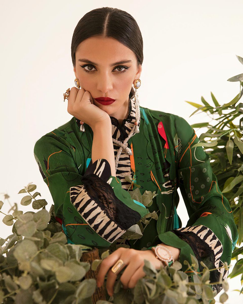 elantweets's tweet photo. Aristically illustrated and pushing the boundaries of fashion with vibrant and classically chic silhouettes, Élan merges drama with refinement in ‘Étincelle’. 

Featuring immaculately printed patterns layered on premium, lush silk canvases this new collection is truly timeless. https://t.co/aZBKN04srQ