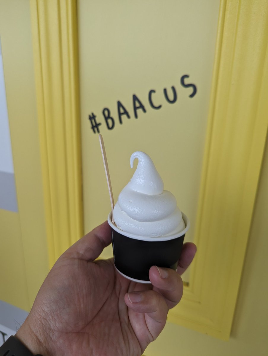 NakabuPrj's tweet photo. 昨日、今日限定の100円のソフトクリーム🍦いただきました😋

やっぱりミルクが濃厚でおいしいですね。
#BAACUS https://t.co/G3JRimmcZG