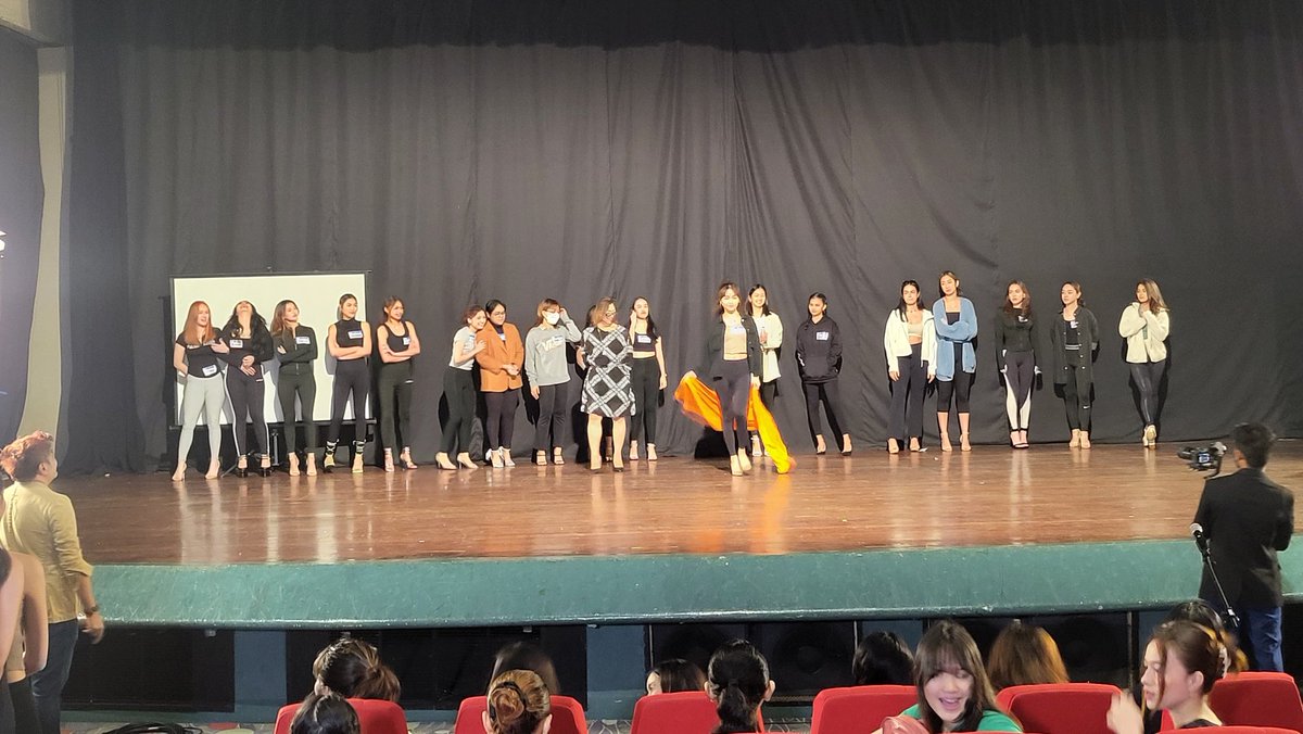 raymdizon's tweet photo. Catwalk training! #StarMagicalProm @starmagicphils @starhuntabscbn https://t.co/5Xl9tKZUZQ