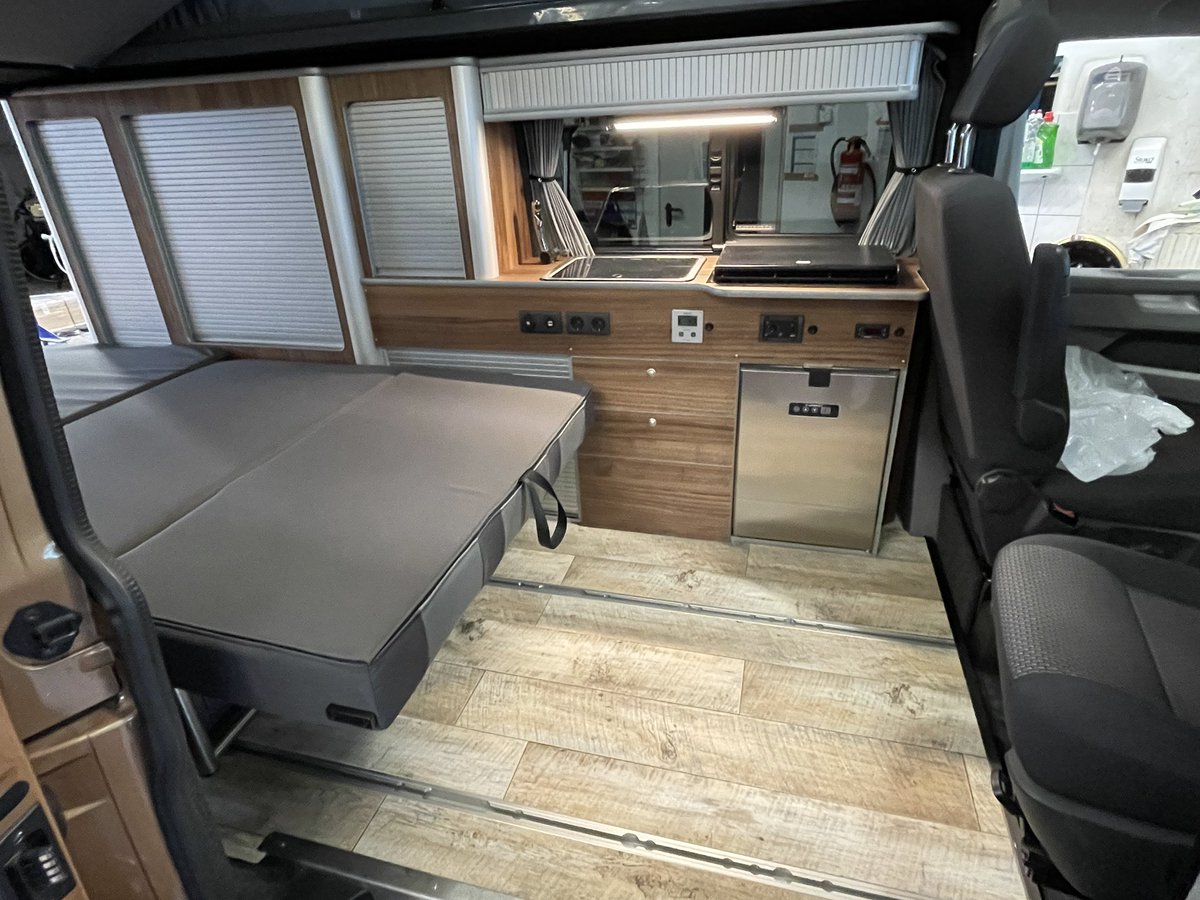 ActionCampervan's tweet photo. Wir präsentieren zu unseren 20 jährigen Firmenbestehen den Car Klinik Action Camp4.0 Ausbau für den Langen Radstand VW T6.1 in Echtholz mit schlafsitzbank 
 #campervan #camperausbau #camperlife #camperliebe #vanausbau #vw #aufstelldach #vw #vwt6camper #vwt6 #vwt6campervan https://t.co/uijV4gG1q0