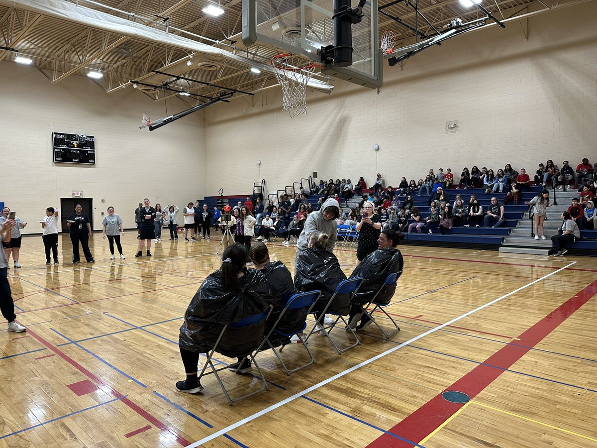Missyu21's tweet photo. Today was the annual Battens basketball tournament at Lane. No way to describe this event and how much this always brings the school community together!! Sad that it’s the last at Lane! #battens, #findacure, #wawm. Beyond humbled through all these years. https://t.co/yPdT3s8LQD