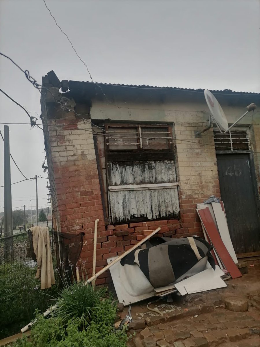 GaytonMcK's tweet image. @OnsBaizaNie are expected to vote for outside new toilets in an area where 80% of the houses are falling apart, our people need houses and I gave my word that we will budget for houses in next financial year. Let’s not play to the gallery, these are peoples lives.