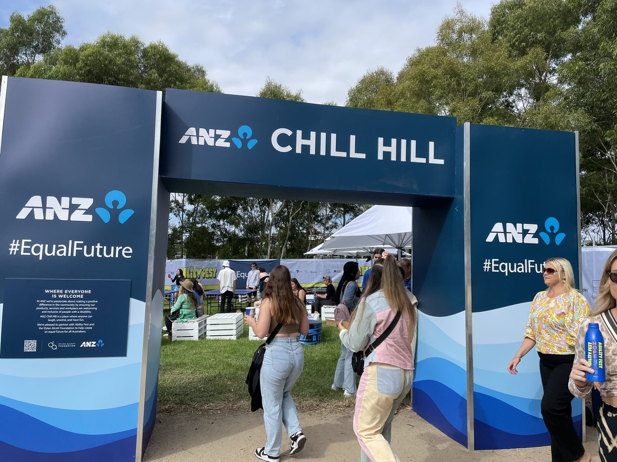 FLMacDonald_AU's tweet photo. Awesome to be volunteering with @ANZ_AU at #AbilityFest in support of @DylanalcottFDN on a glorious Melbourne afternoon https://t.co/IGKGD2ddd2