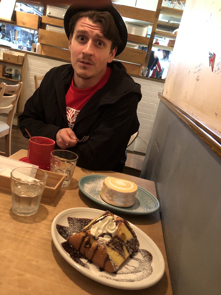 CyborgJoe2's tweet photo. カイルさん(@Kyle_Card) とニュースタイルダイエットです！幸福な生活を維持するための不可欠な燃料でござる。
韓国チキン美味いな！

#chickenstreet https://t.co/emZKUdsvbc