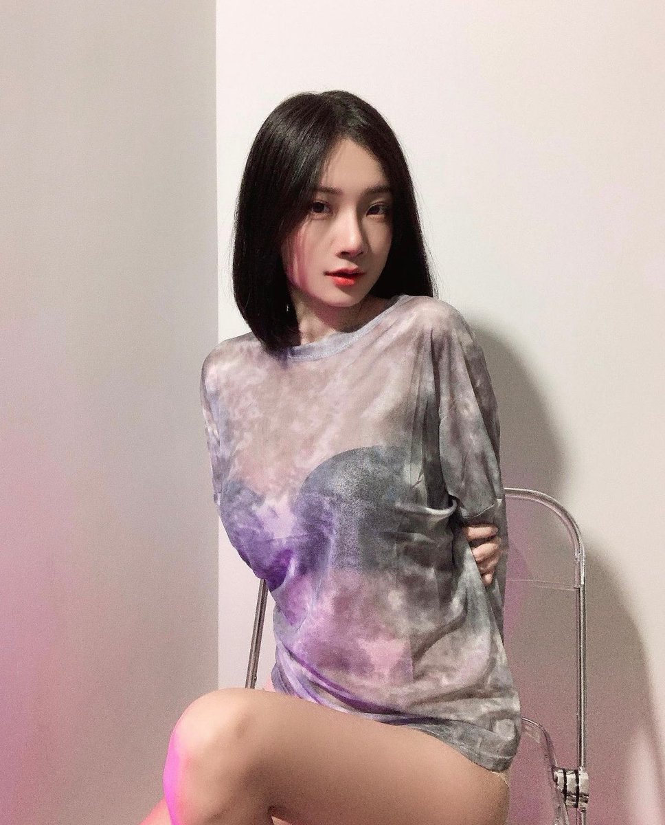 我們在沙發上試過 我們在廚房試過 我們甚至在走廊試過 但是那又如何 還是連不上wifi https://t.co/c50k8vdRkt