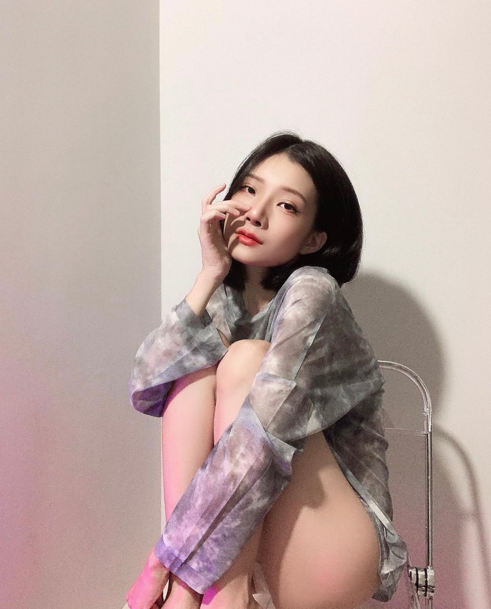 我們在沙發上試過 我們在廚房試過 我們甚至在走廊試過 但是那又如何 還是連不上wifi https://t.co/c50k8vdRkt
