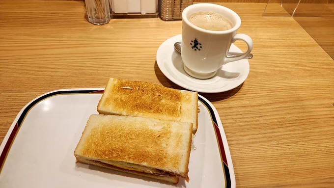 モーニングとお昼でした 