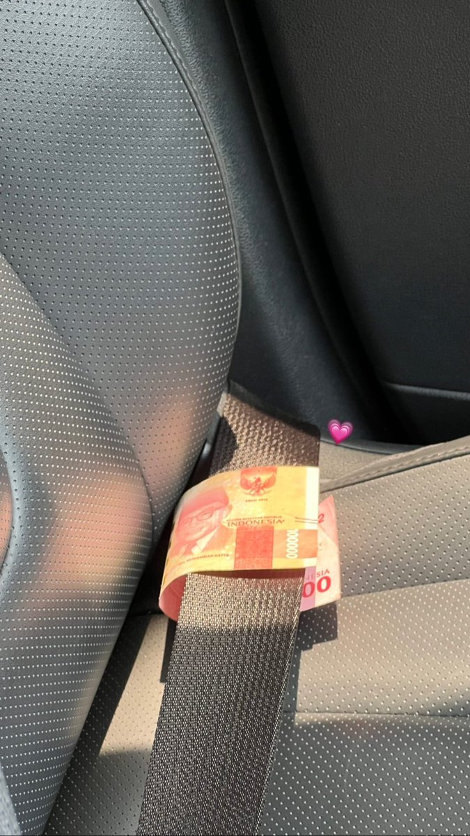 ᗰ ᘔ K ᑌ ᑎ tweet media