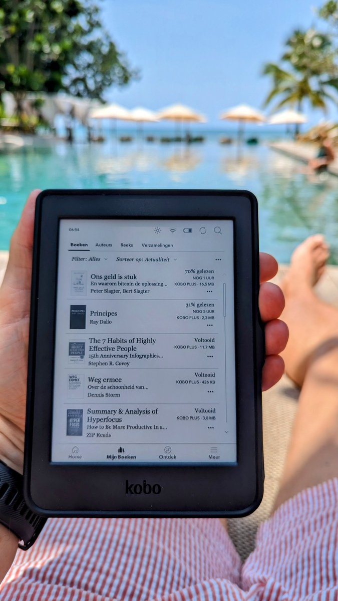 Voor het eerst op vakantie een e-reader mee ipv fysieke boeken en ben helemaal om. Vooral icm Kobo Plus ideaal, ook voor herlezen van boeken of wat nieuws proberen