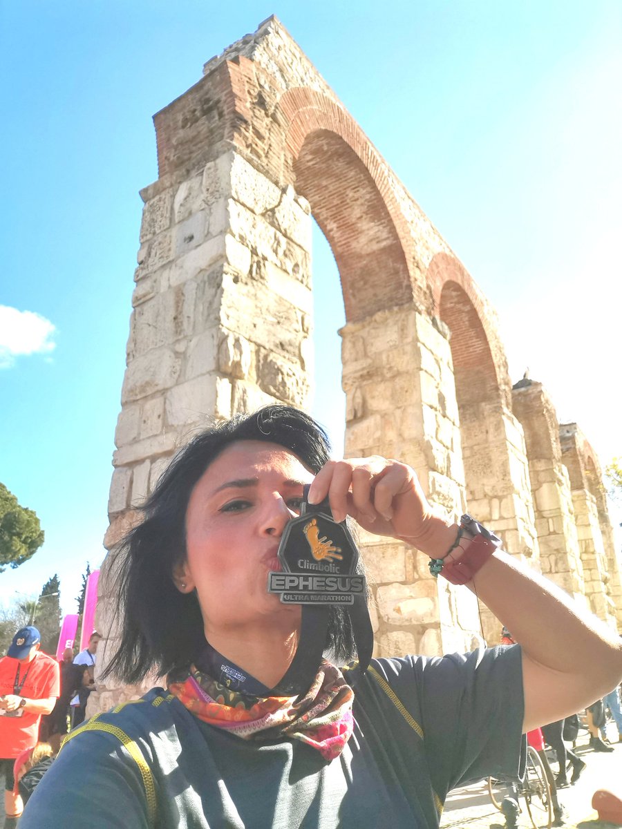 A lovely marathon combaning love of running and seeing ancient sites. #EfesUltraMarathon is a unique and wonderful organization which should be tried by #runners #marathon lovers, #runnersworld #running #RunLikeAnAncient in #Ephesus #Ephesos #ancientcity #AncientLand #izmir 🏃🏽‍♀️💞