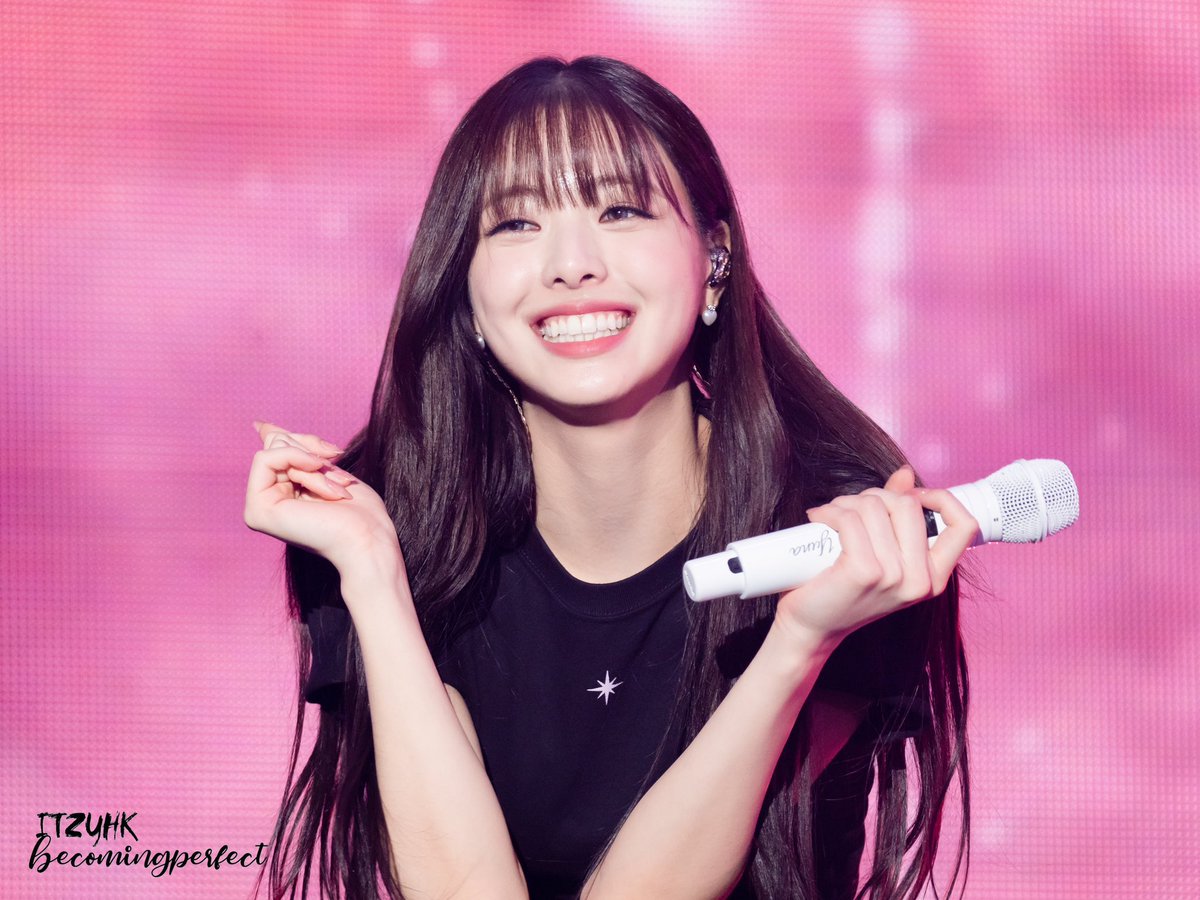 itzyhk_BP's tweet photo. 230212 ITZY The 2nd Fan Meeting Yuna

#ITZY #MIDZY #Yuna 
#있지믿지날자 #ToWonderWorld
#있지 #유나 #믿지 https://t.co/4DSOQNGW6i