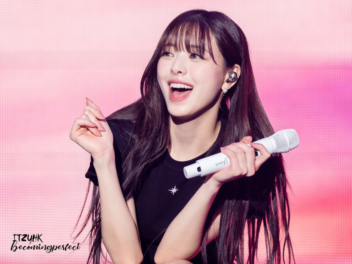 itzyhk_BP's tweet photo. 230212 ITZY The 2nd Fan Meeting Yuna

#ITZY #MIDZY #Yuna 
#있지믿지날자 #ToWonderWorld
#있지 #유나 #믿지 https://t.co/4DSOQNGW6i