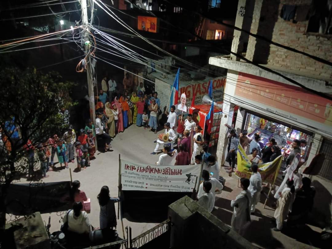 bsjayatra's tweet photo. भगतसिंह जनअधिकार यात्रा
तेरहवाँ दिन| उत्तर प्रदेश

भगतसिंह  का सपना, आज भी अधूरा! जागेंगे छात्र-युवा, उसे करेंगे पूरा!

भगतसिंह जनअधिकार यात्रा आज गोरखपुर के बिछिया इलाके में पहुँची। https://t.co/aBM0hYaMlL