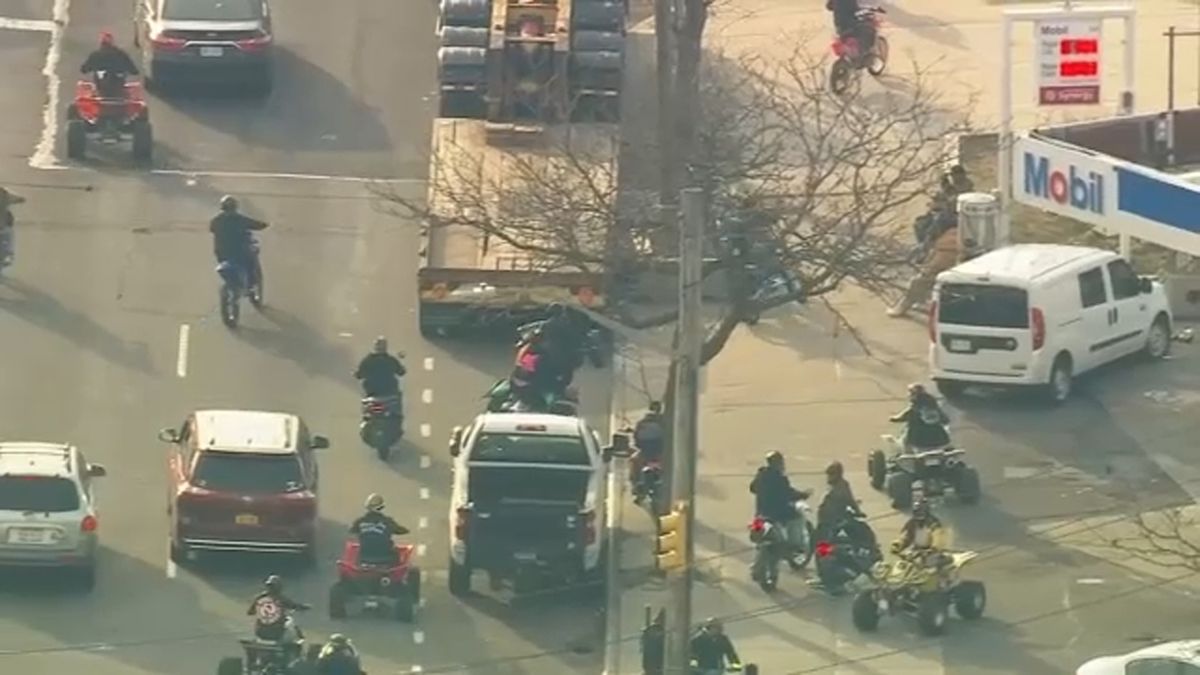 Dozens of illegal dirt bikes, ATVs invade streets of Queens during rush hour abc7ny.com/queens-atv-dir…