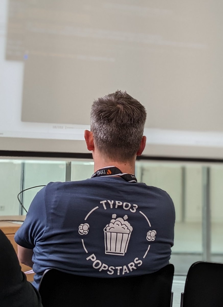 UrsaBerlin's tweet image. Jetzt beim #t3cmd: Vorstellung vom #typo3 Project Builder (github.com/CPS-IT/project…). Ich liebe Automatisierung. Und das sieht super aus.