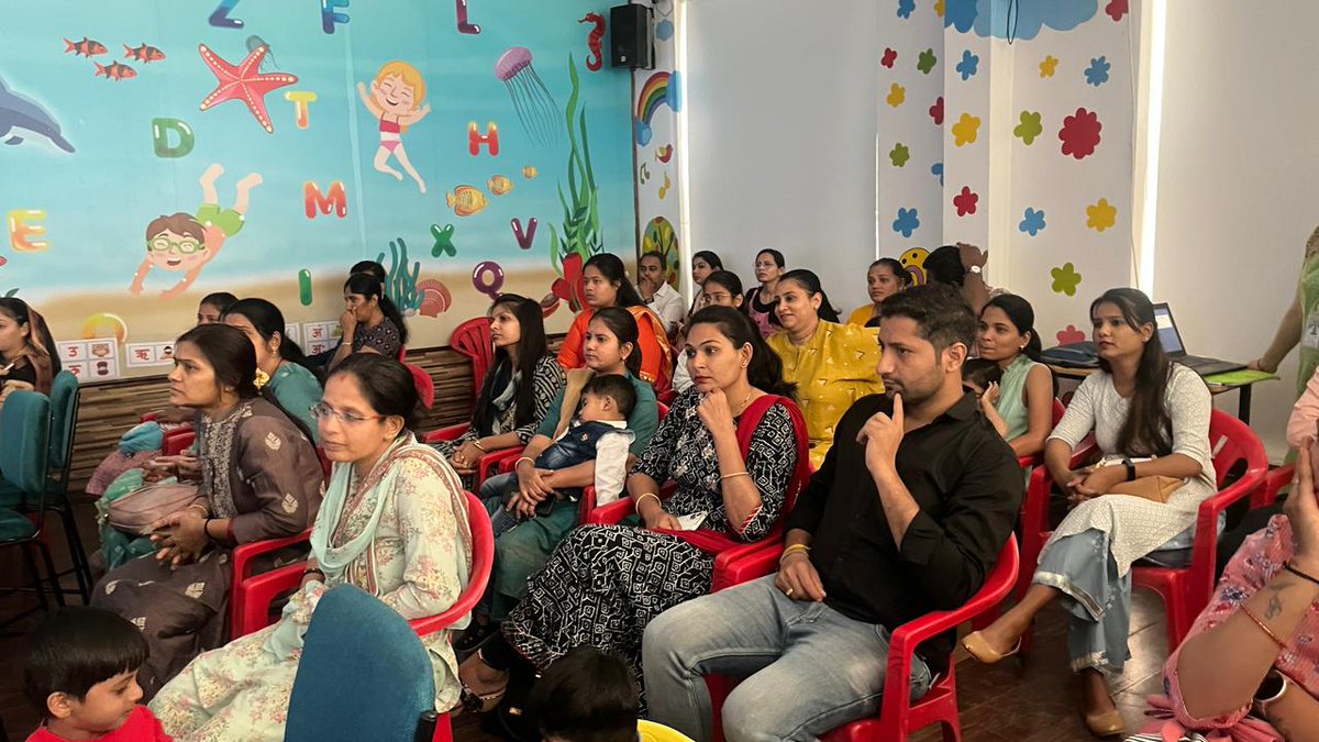 radiant_pre's tweet photo. Health Talk By Dr. Mahendra Singh Rathod Sir And Dr. Richa Chouksey Mam From M Y Hospital. Share Tips Related To Diet, Nutrition &amp; Sitting Portion And How To Prevent This So That We Live Healthy Life.

#healhtips #diet #radiantpreschool #drsharing #childcaree https://t.co/O0hxEaS6no