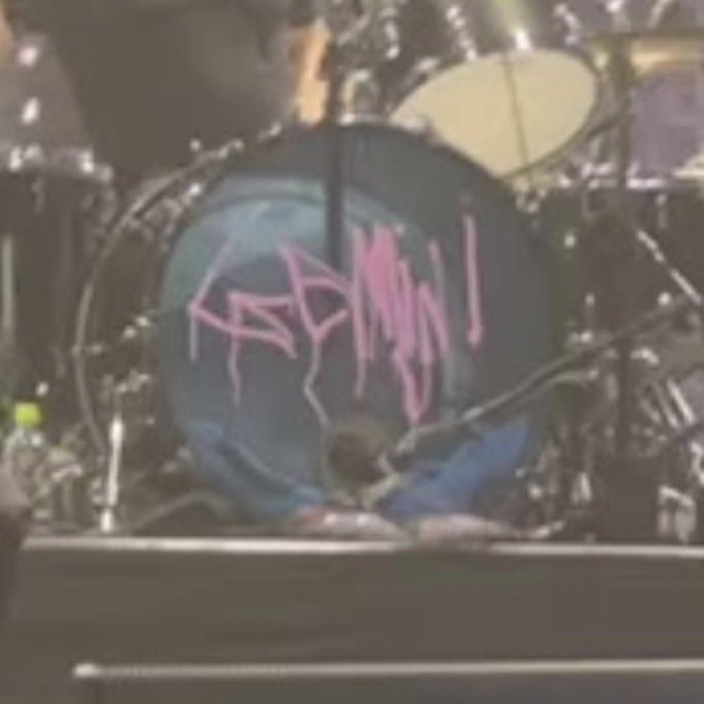 Ana 🇺🇦 ✨🦇 mcr florence 🦇✨️ tweet media