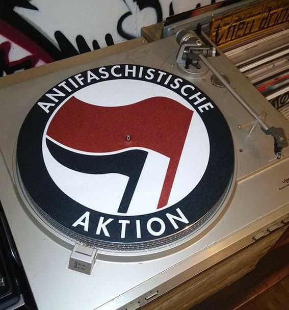 Antifaxismoa's tweet image. Gaur / Hoy
Martxoak  25  Marzo

#Kanpezu #Araba 
#ArabakoMendialdea #MontañaAlavesa

Kanpezu Antifaxista: "Musika maitatu, faxismoa gorrotatu"  Antifa sesion 

sareantifaxista.blogspot.com/2023/03/kanpez…