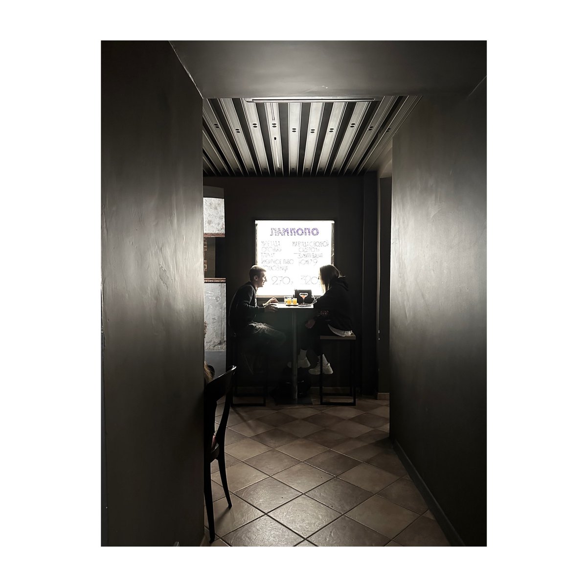 Serge26672899's tweet photo. Свидание

#architecture #travel #travelphotography #travelblog #iphonography #shotoniphone #rus_atmos #photorussia #graphicnovel #graphicsart #graphicnovels #frombottomtotop @lampopo_bar https://t.co/Sl19Xb9yTU