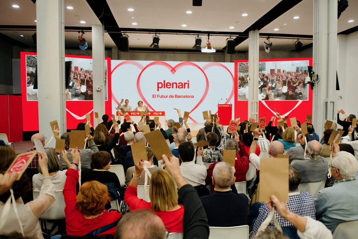 pscbarcelona's tweet photo. Segona jordana de la Convenció Municipal🚀

A les 3 Comissions han estat aprovades per unanimitat les propostes que integraran el nostre programa electoral per a les eleccions de #28M

🌹Tenim programa, tenim equip i tenim el millor candidat: @jaumecollboni

#AlcaldeCollboni https://t.co/FTru1Ux5b6