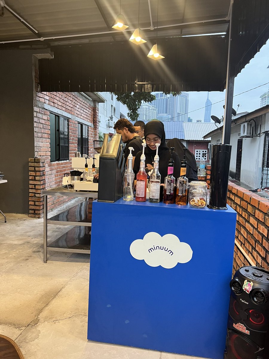 yiyieeen's tweet photo. Okay lepas berbuka, jom lepak sini minum coffee &amp; matcha @minuumkl 💙☁️

📍 Soroq Kitchen, Kg Baru https://t.co/wK0QzjjuMO