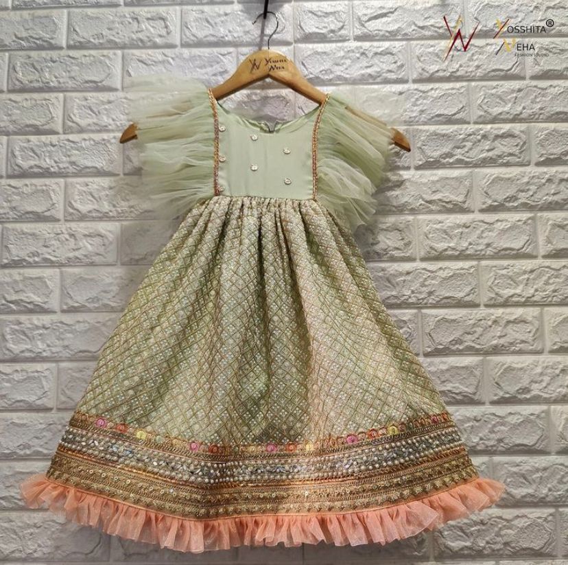 How cute is baby frock designed by @YosshitaNeha 
Comment below

#yosshitanehafashionstudio #yosshitaneha #frock #designer #designeroutfits #designstudio #designeroutfits