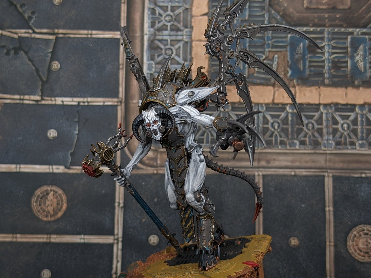 TrawlingC's tweet photo. Vashtorr the Arkifane, big bad metal ghoul and quite honestly probably my best paint job yet, I pushed myself and took my time. Totally worth it! 😅
#WarhammerCommunity #warhammer40k #ironwarriors https://t.co/ZD0cAVP6Xm