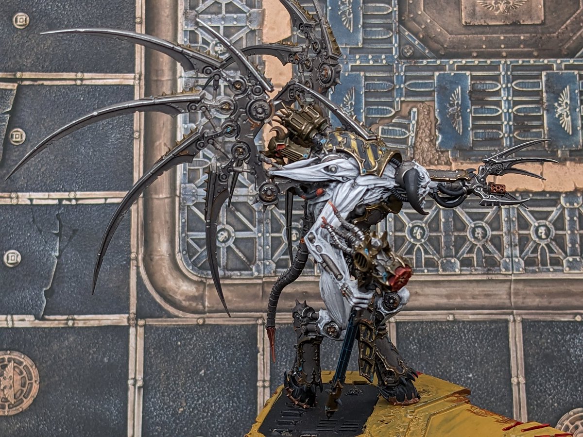 TrawlingC's tweet photo. Vashtorr the Arkifane, big bad metal ghoul and quite honestly probably my best paint job yet, I pushed myself and took my time. Totally worth it! 😅
#WarhammerCommunity #warhammer40k #ironwarriors https://t.co/ZD0cAVP6Xm