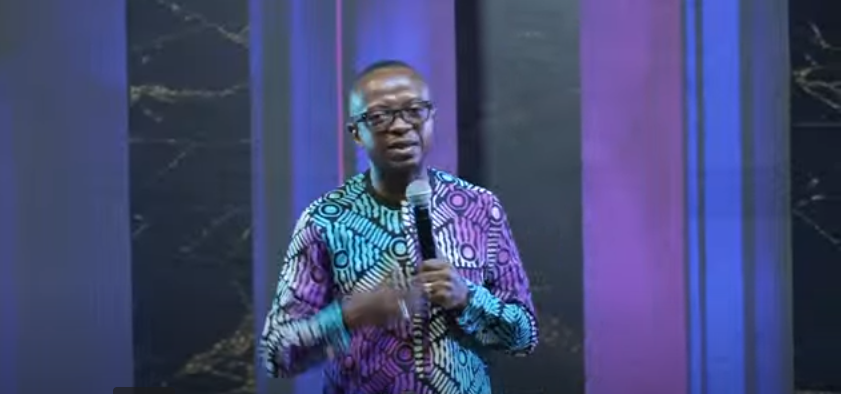 enterpriseceo's tweet image. Snr Pastor, Royalty Christian Center, Pastor 
 @DavidOAdeoye during his charge at the #InspiringChange Conference in Lagos. He took his charge from 2 Cor 3:1 8 @SunmboAdeoye @Inspiringchang @royaltynigeria #EvolveConference