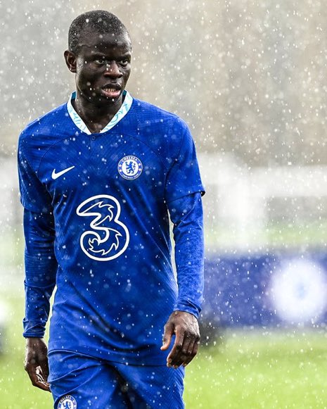 londonbluenews's tweet image. If you want over 27OO  twitter followers, retweet &amp;amp; drop your handle we follow you quickly 💙 #cfc