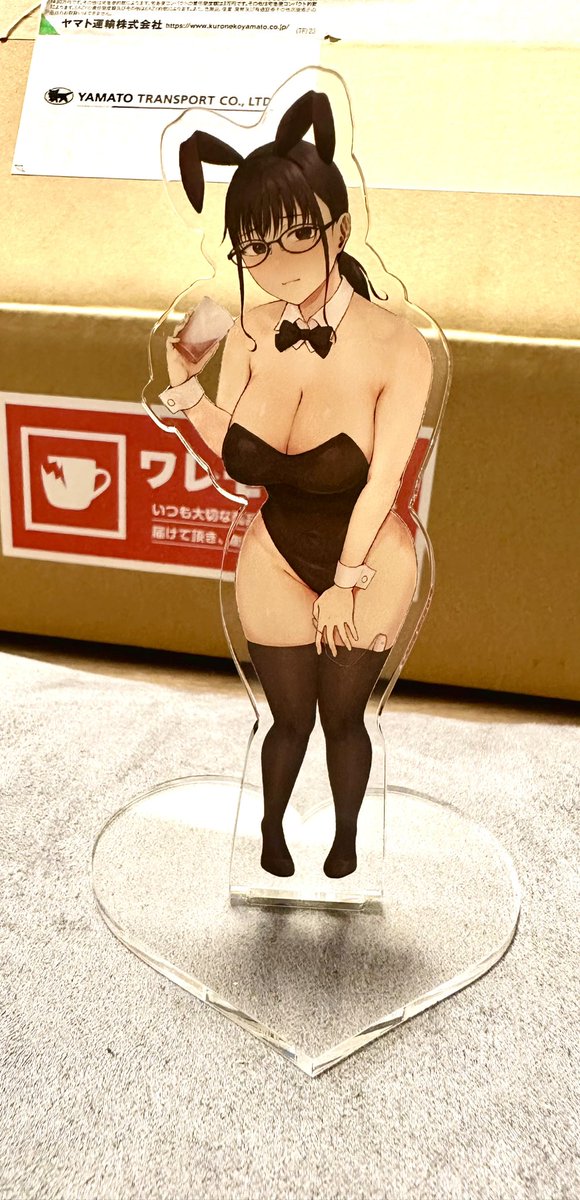 トークショー&サイン会で頒布予定のグッズが出揃いました!
今から色紙オークションの色紙やサイン本を描いて新刊を作る感じです!よろしくお願いします!

https://t.co/JQIRFVCcxe 